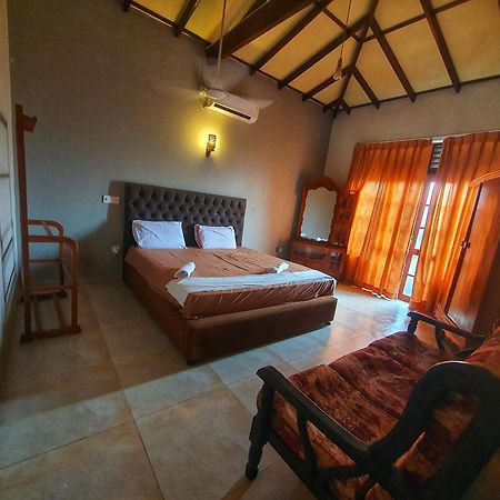 Hill House Guest Hotel Mirissa Exterior photo