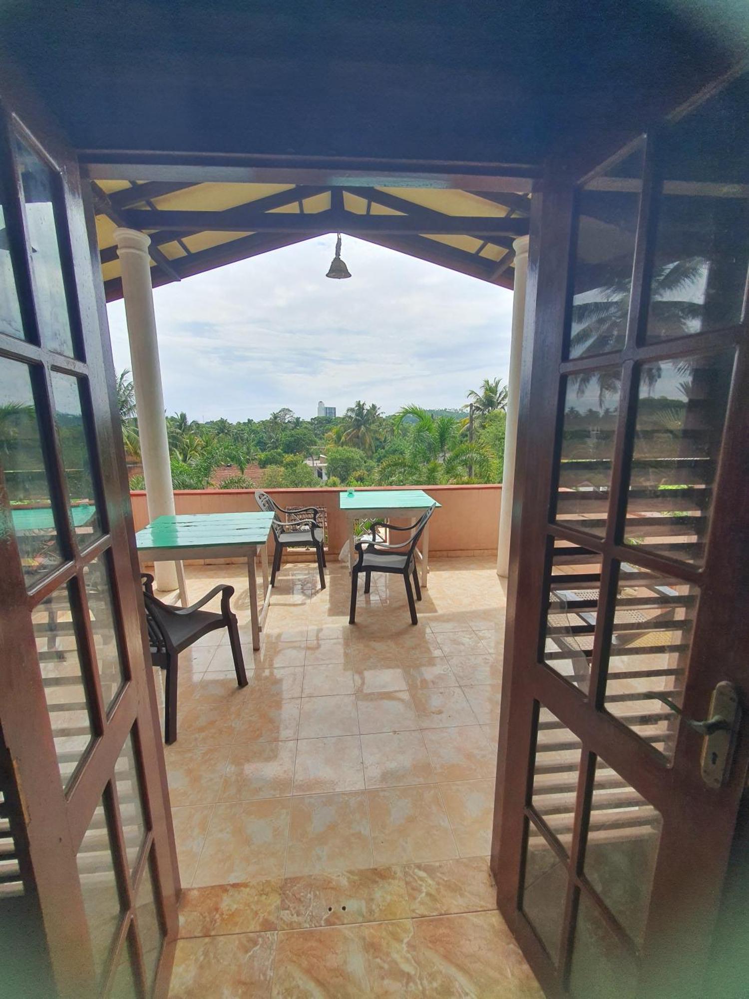 Hill House Guest Hotel Mirissa Exterior photo