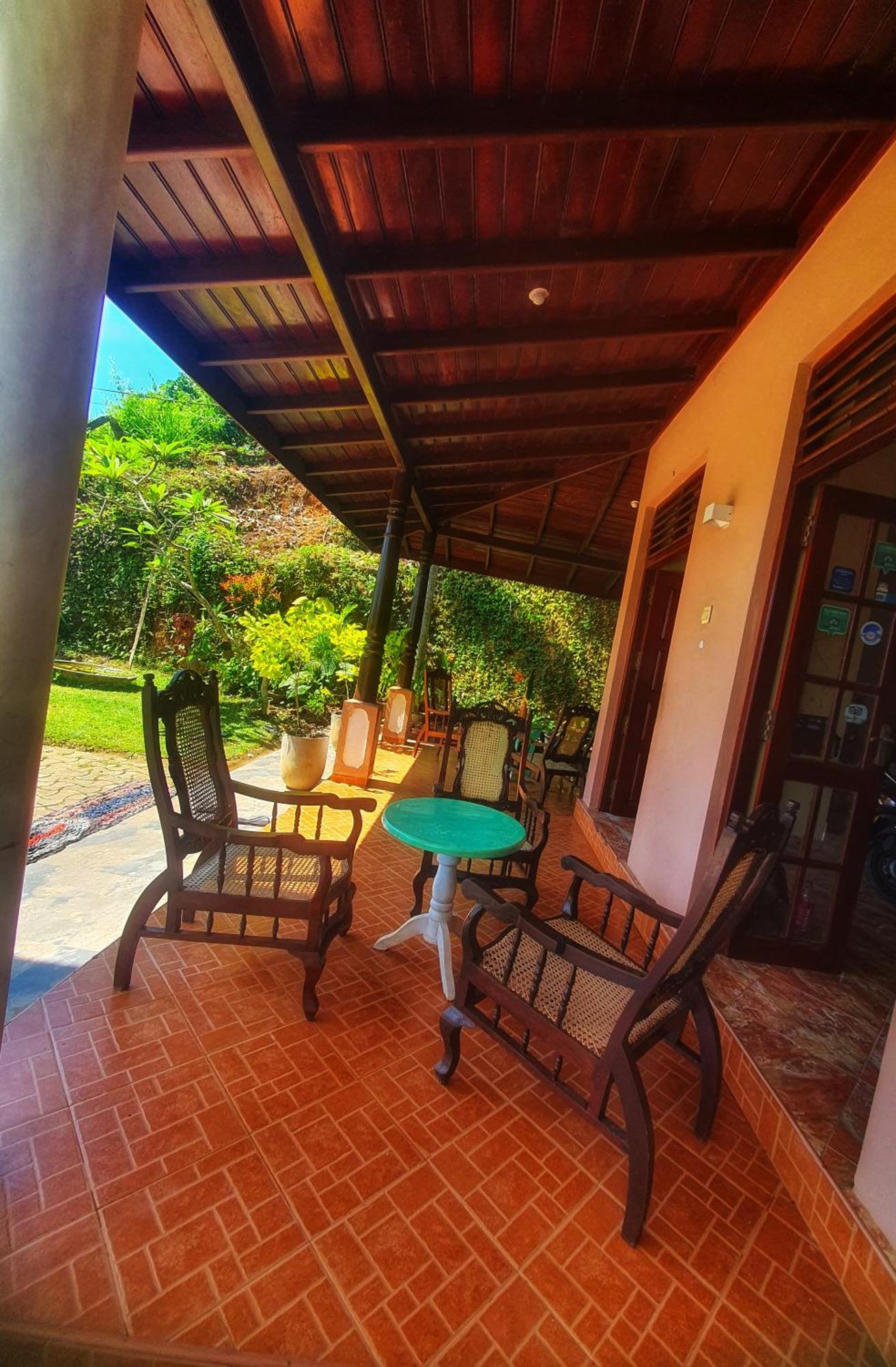 Hill House Guest Hotel Mirissa Exterior photo